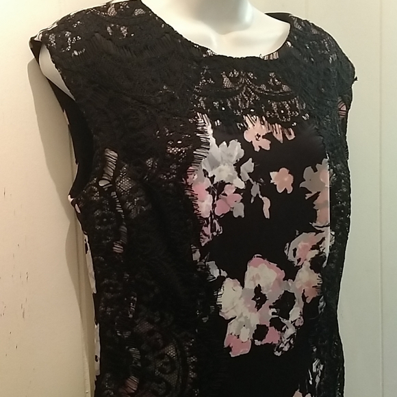 SAKS FIFTH AVENUE - Picture 3 of 6